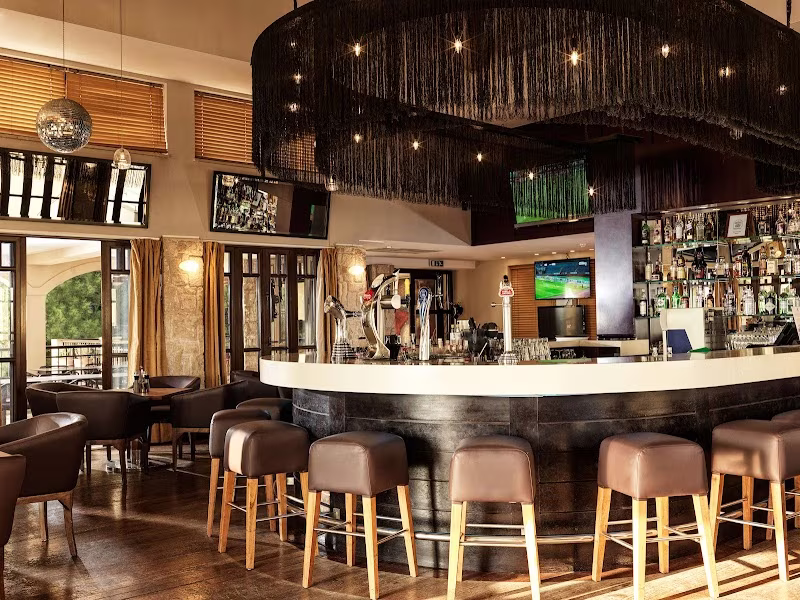 Anoi Pub