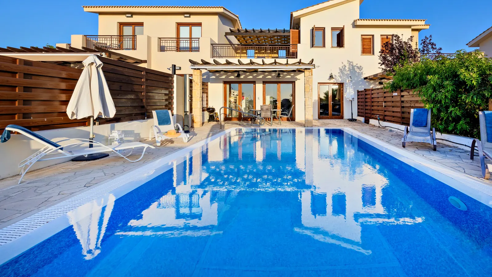וילה עם בריכה פרטית באתר Aphrodite Hills