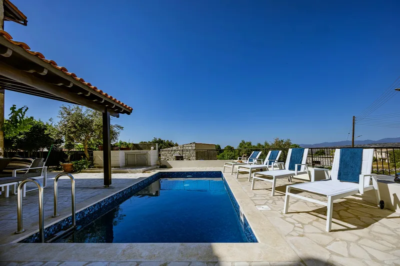Stroumpi Villa met Privézwembad