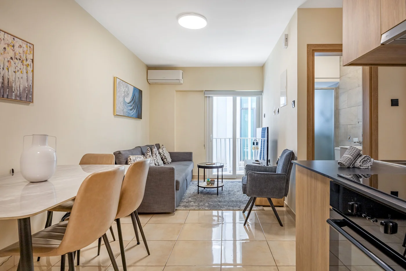 75 Prokymea- צעדים מהים, מרכז העיר, מרפסת - kitchen in Limassol, Cyprus