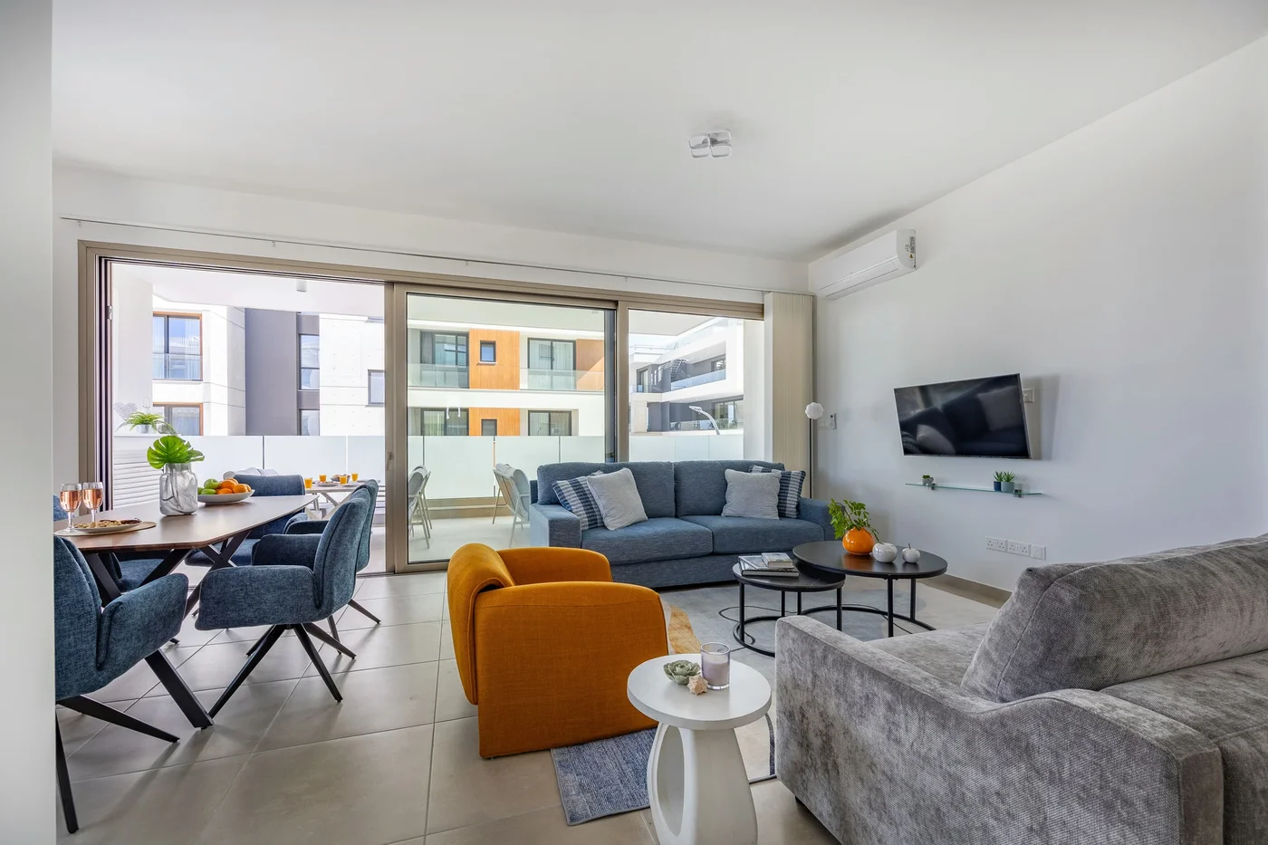 303 Mulberry Court - Půvabný byt s velkou terasou - bedroom in Limassol, Cyprus