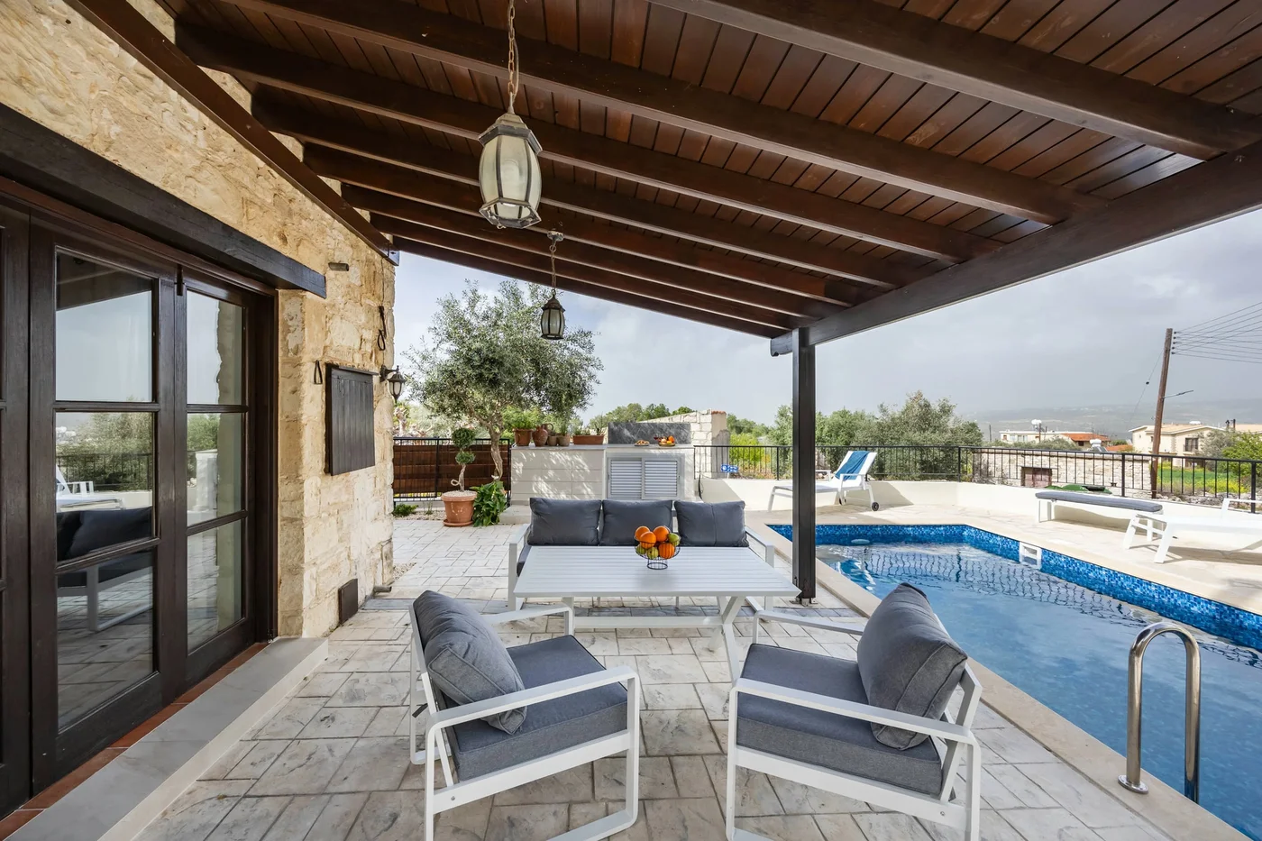 Willa z prywatnym basenem w Stroumpi - kitchen in Paphos, Cyprus
