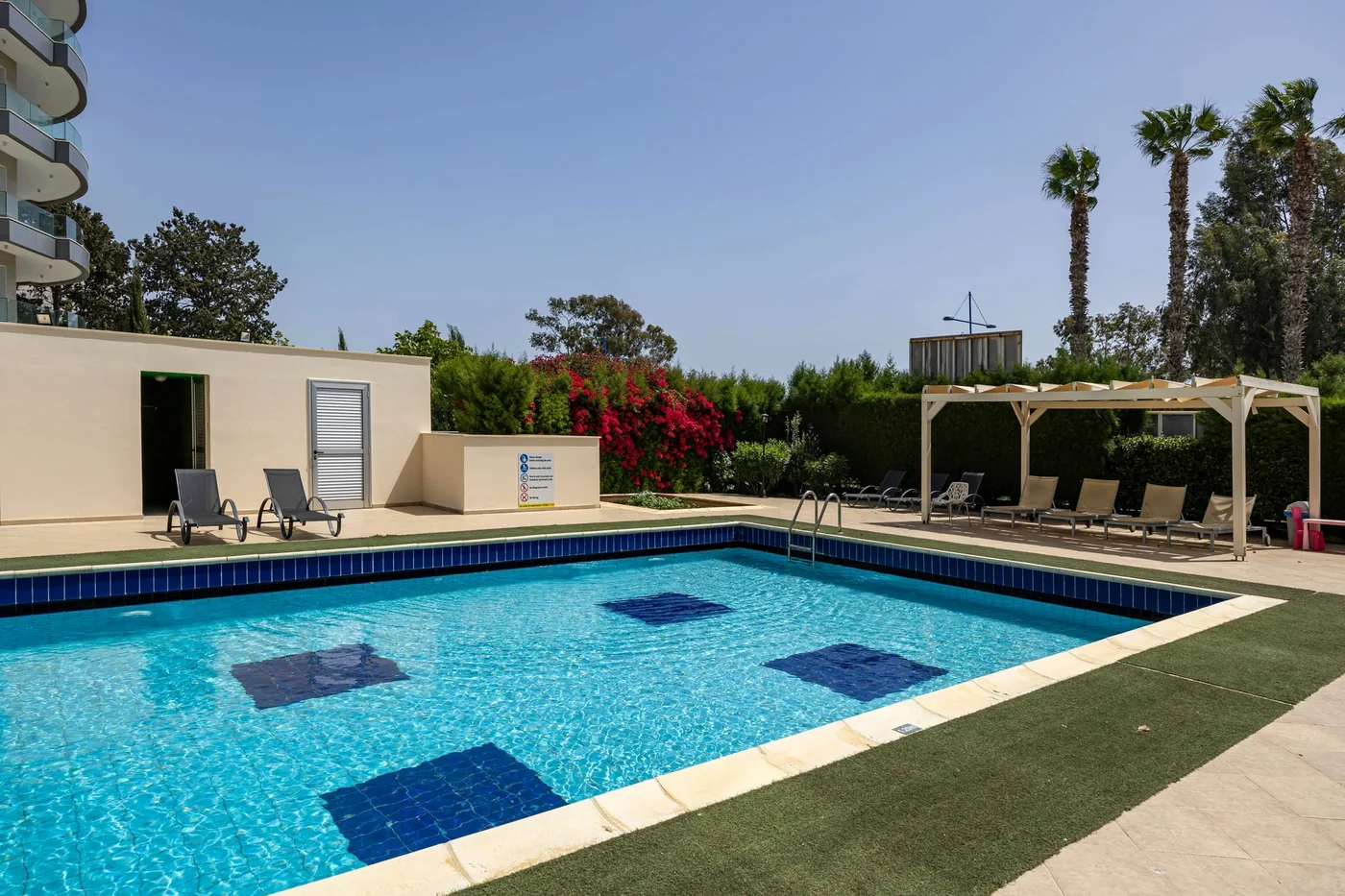 Marathon Beach Apartment - Sea View, Shared Pool - bathroom in Limassol, Cyprus