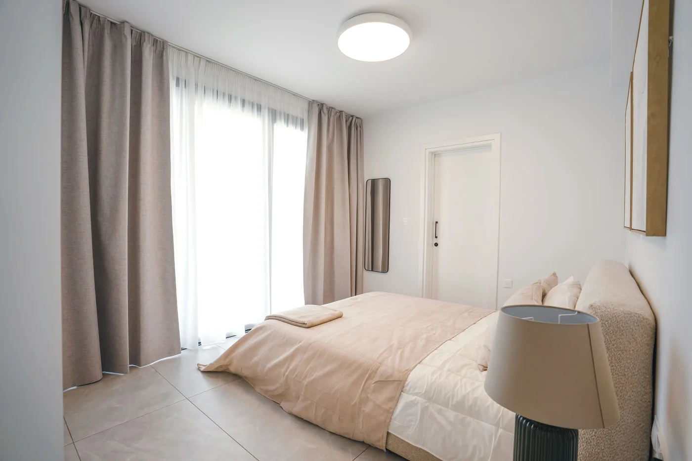 Mira Paphos - Апартман са 2 спаваће собе и приватном терасом - living area in Paphos, Cyprus