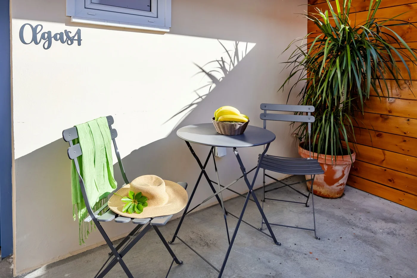 Olga Apt 4 - rozkošné studio v přízemí - bedroom in Limassol, Cyprus