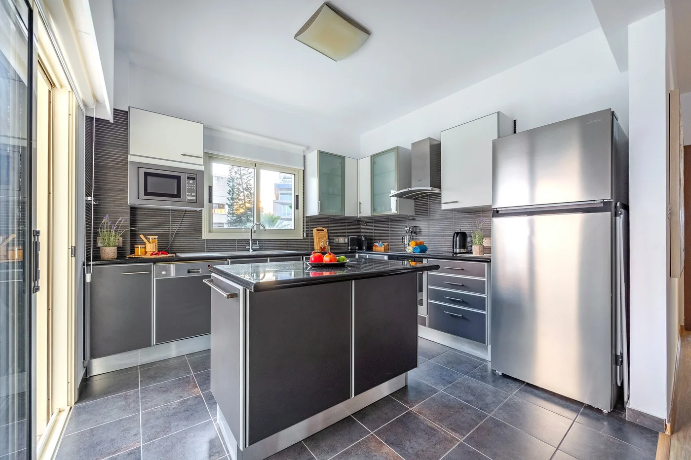 Lena Court - Spacious 3bdr, City Views - bedroom in Limassol, Cyprus