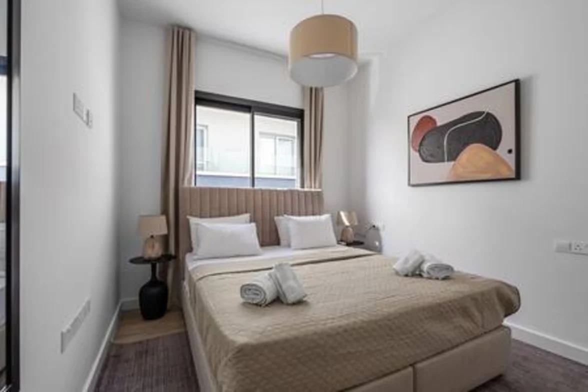 202 Sfiggos - Large Balcony & Shared Rooftop Pool - kitchen in Limassol, Cyprus