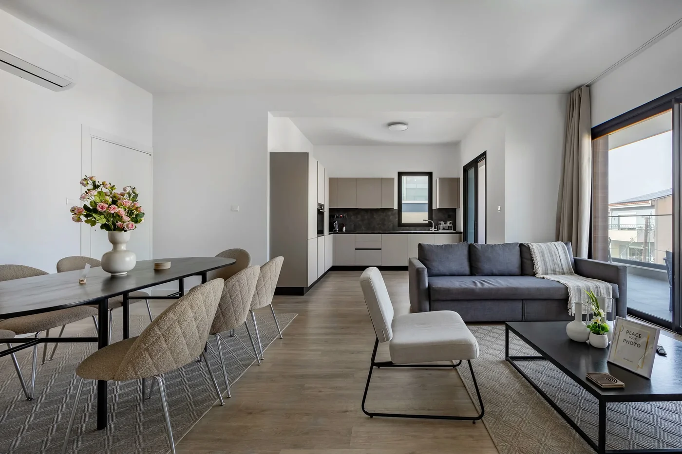 202 Sfiggos - Large Balcony & Shared Rooftop Pool - kitchen in Limassol, Cyprus