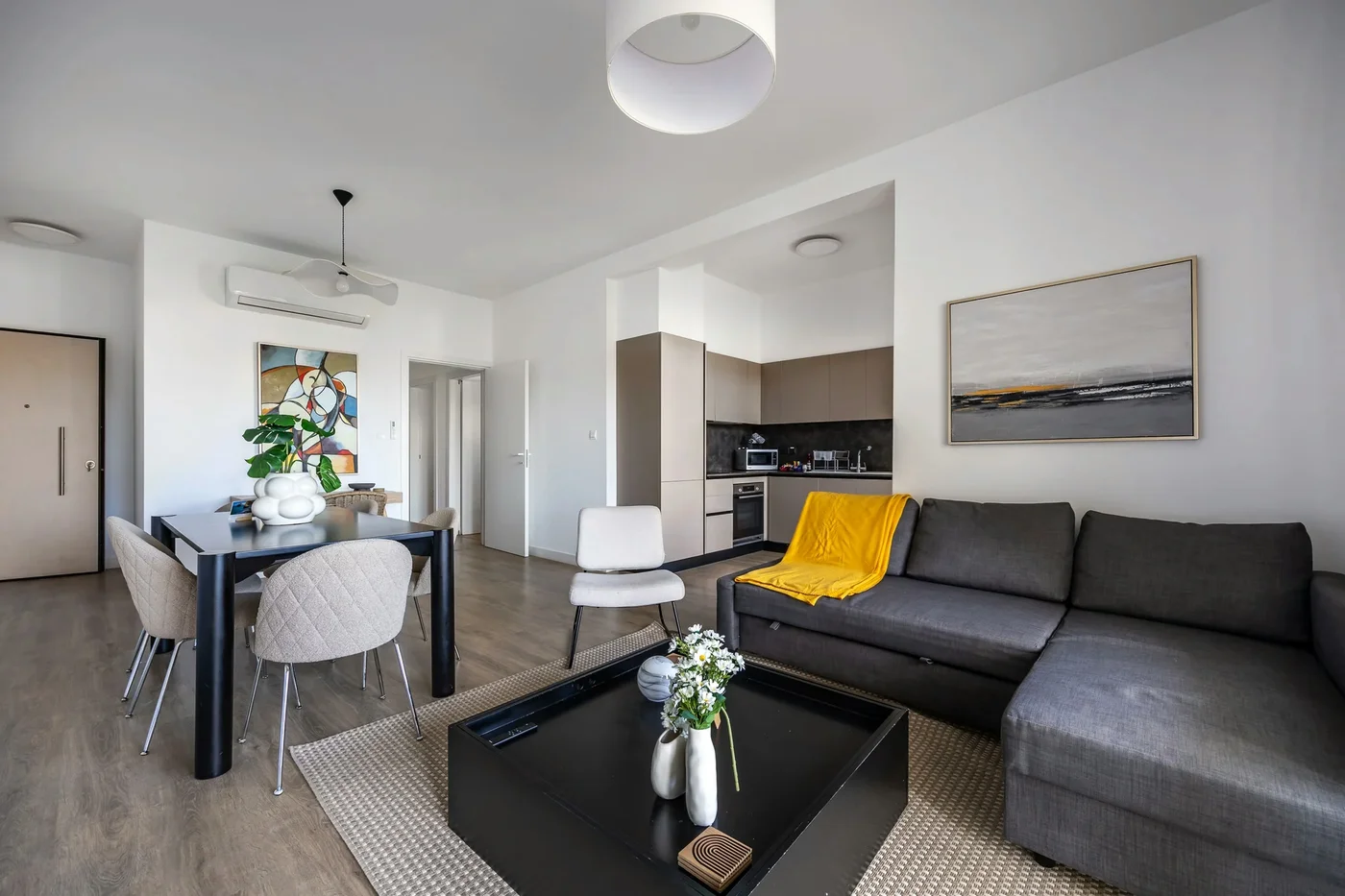 202 Piliou Large Balcony & Shared Rooftop Pool - kitchen in Limassol, Cyprus