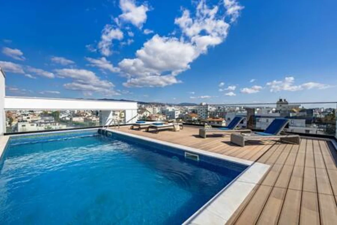 103 Sfiggos - City View Balcony & Shared Rooftop Pool - kitchen in Limassol, Cyprus