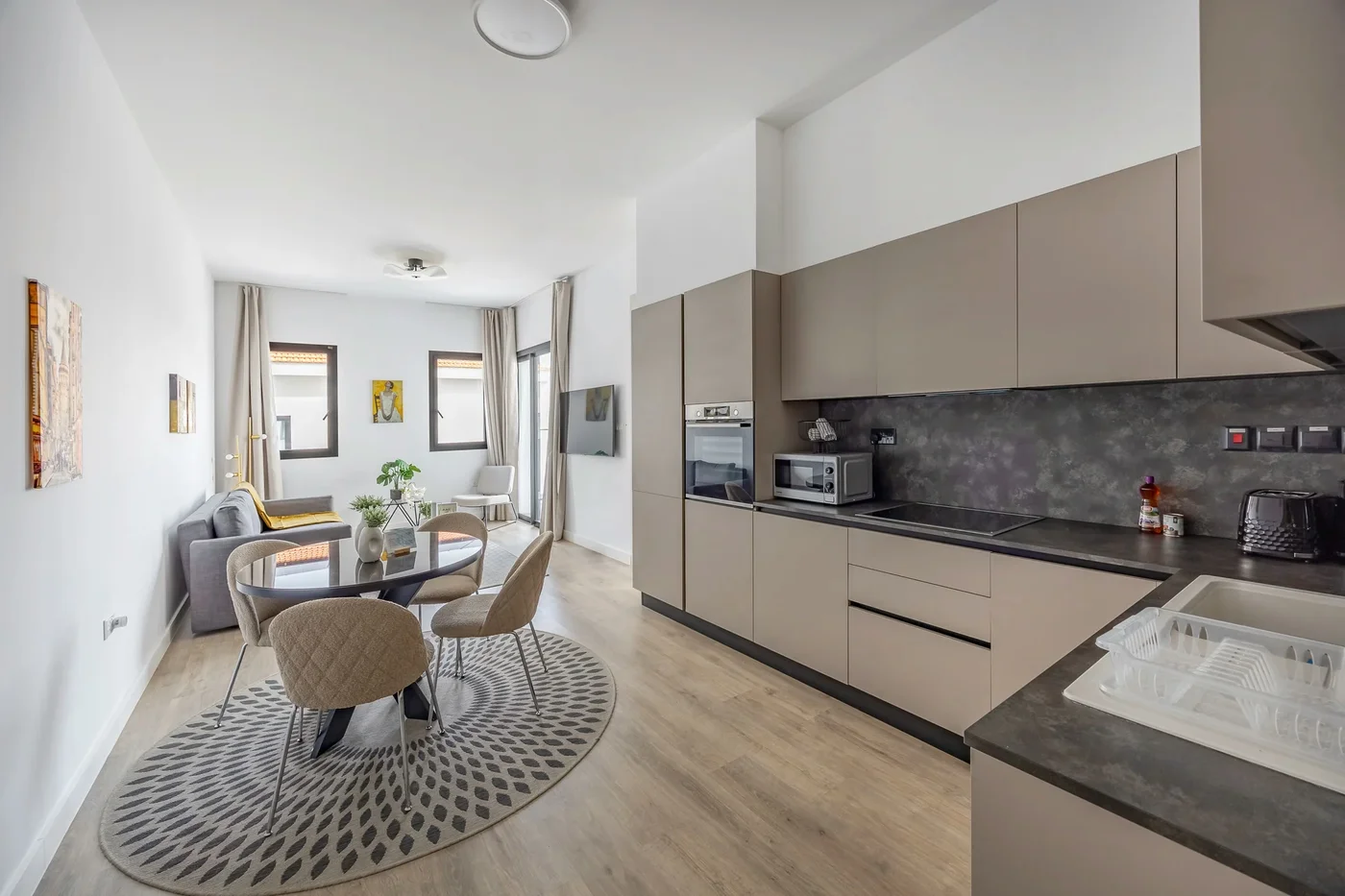 203 Sfiggos - City Views & Rooftop Pool Access - bathroom in Limassol, Cyprus