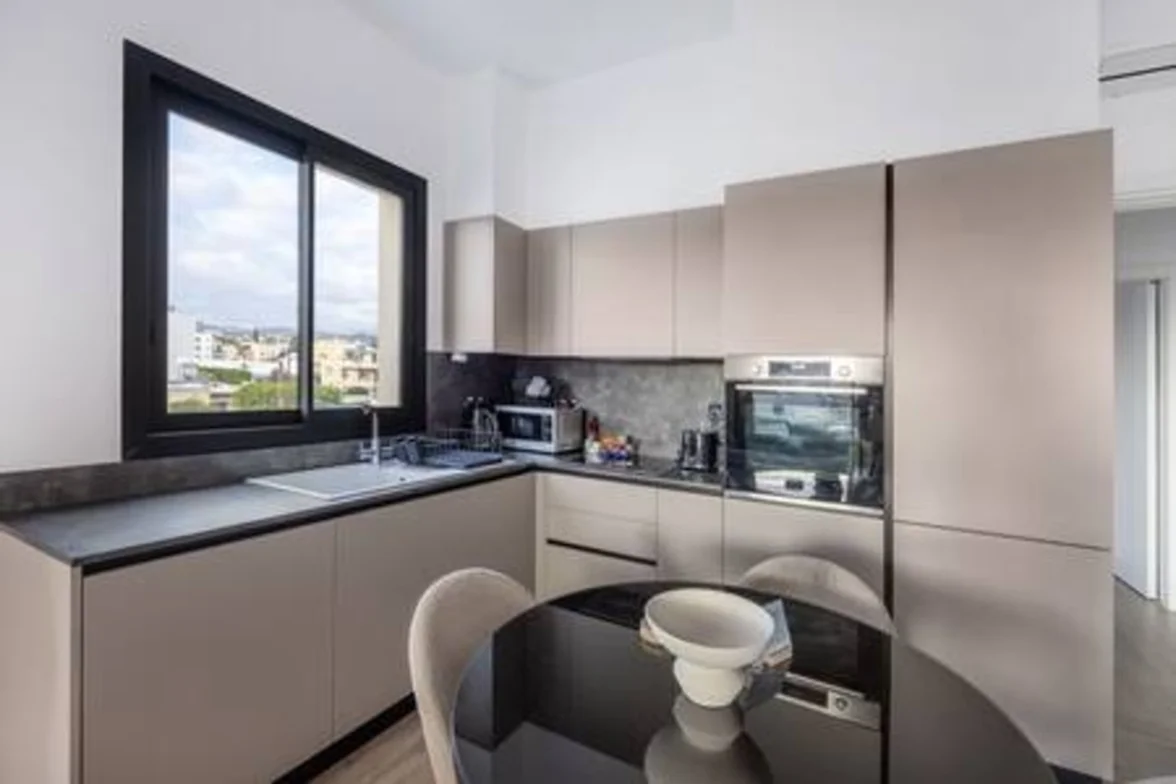 203 Piliou - City Views & Rooftop Pool Access - bathroom in Limassol, Cyprus