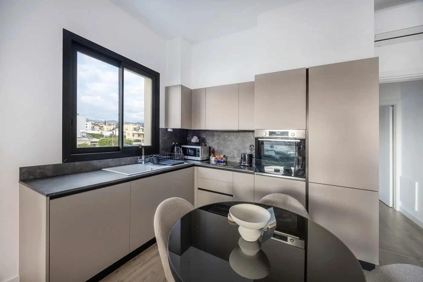 203 Piliou - City Views & Rooftop Pool Access - bathroom in Limassol, Cyprus