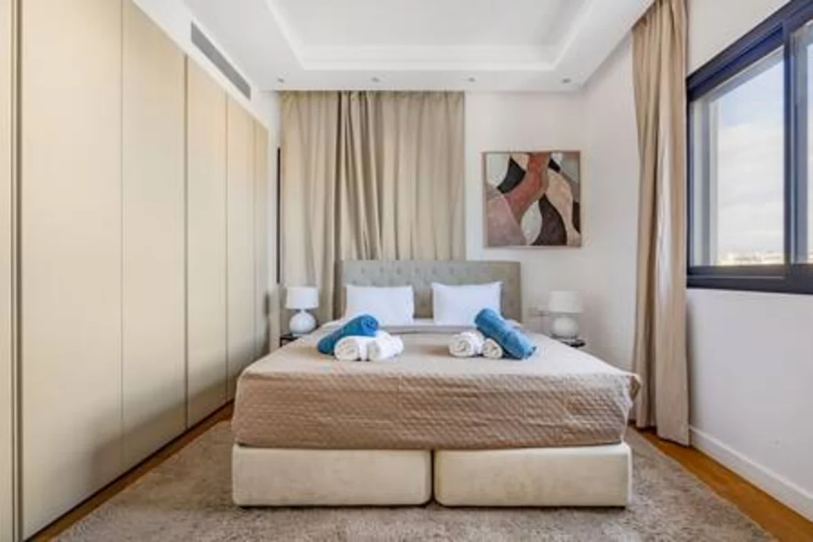 301 Piliou - Terasă Mare și Piscină Comună pe Acoperiș - living area in Limassol, Cyprus
