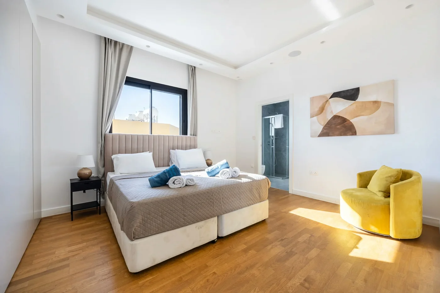 301 Piliou - Velká terasa a společný bazén na střeše - kitchen in Limassol, Cyprus