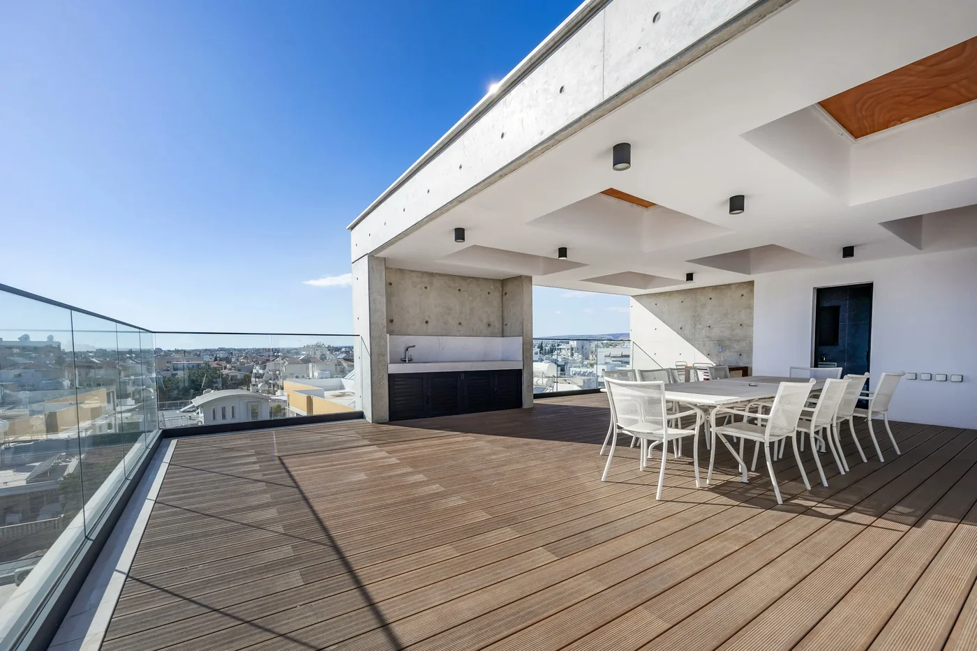 Piliou Premium Studio - Velká terasa a společný bazén - kitchen in Limassol, Cyprus