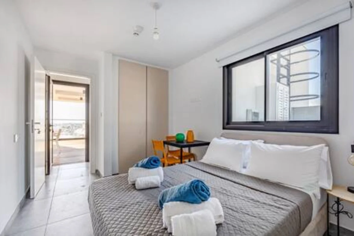 Piliou Premium Studio - Large Terrace and Communal Pool - bedroom in Limassol, Cyprus
